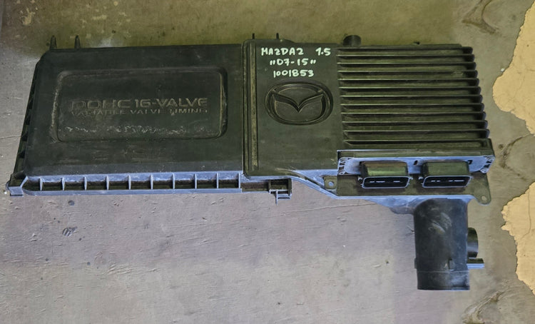 Portafiltro de Aire y Soporte de ECU Mazda 2 1.5cc 2007/2015
