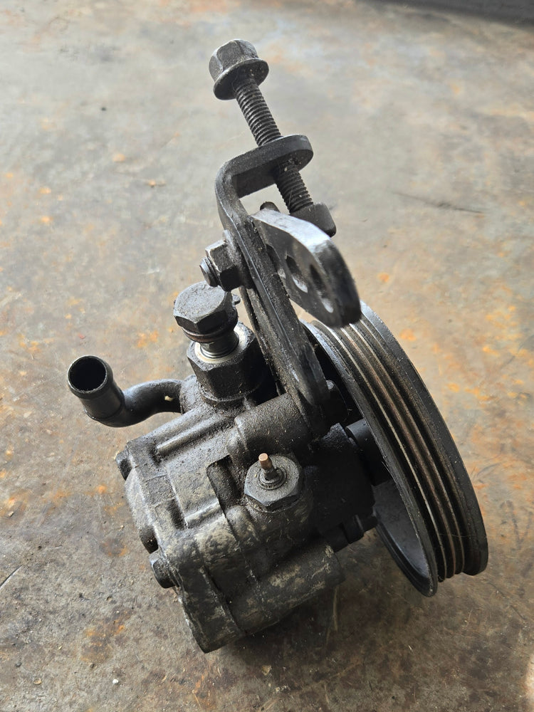 Bomba de Dirección Kia Besta 2.7cc