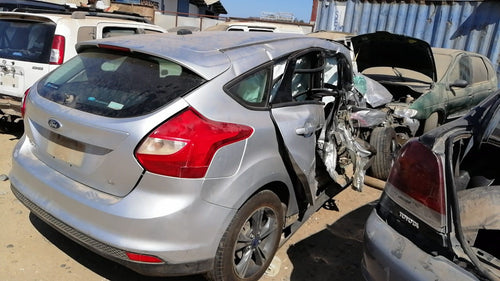 Ford Focus SE 2.0 2012